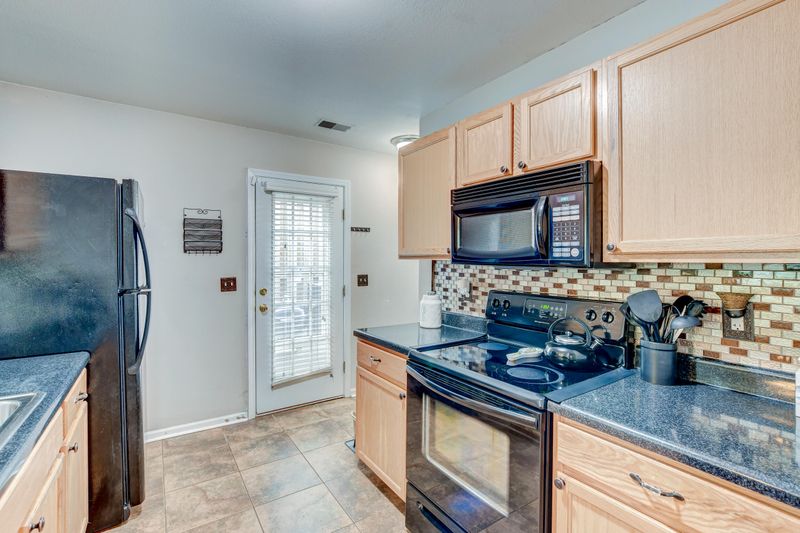 1419 Saratoga Ct, North Charleston, SC 29420