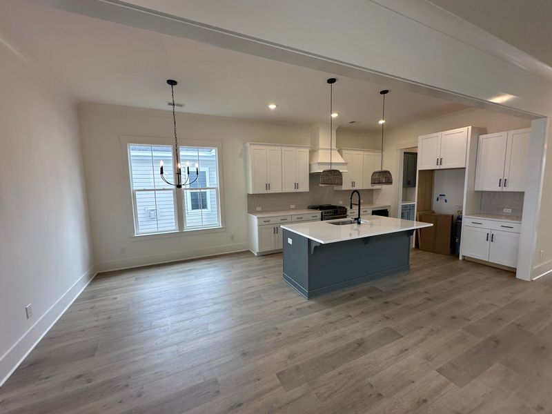 212 Midtown Ave, Summerville, SC 29486