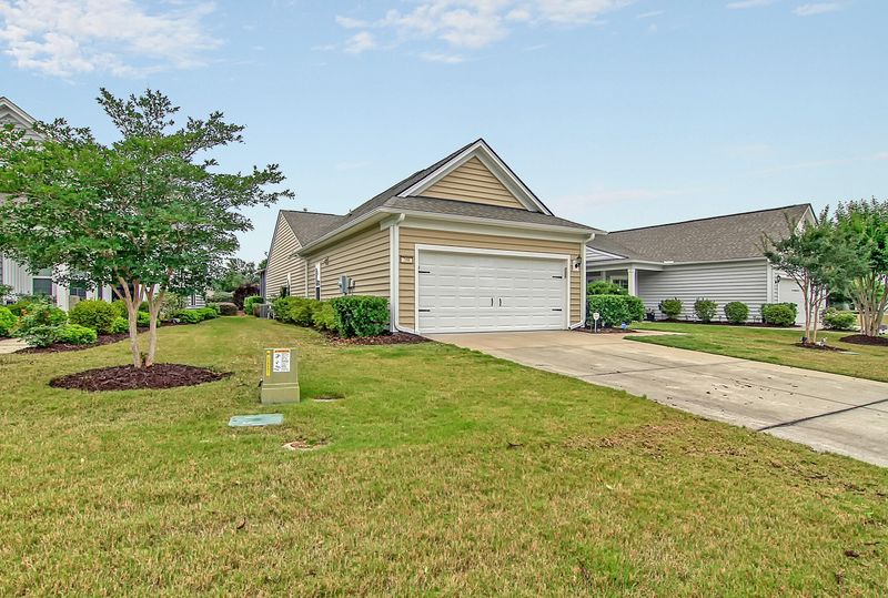 208 Waterfront Park Dr, Summerville, SC 29486