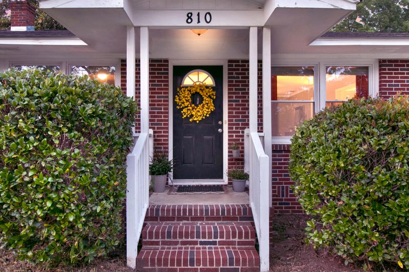 810 Dills Bluff Rd, Charleston, SC 29412