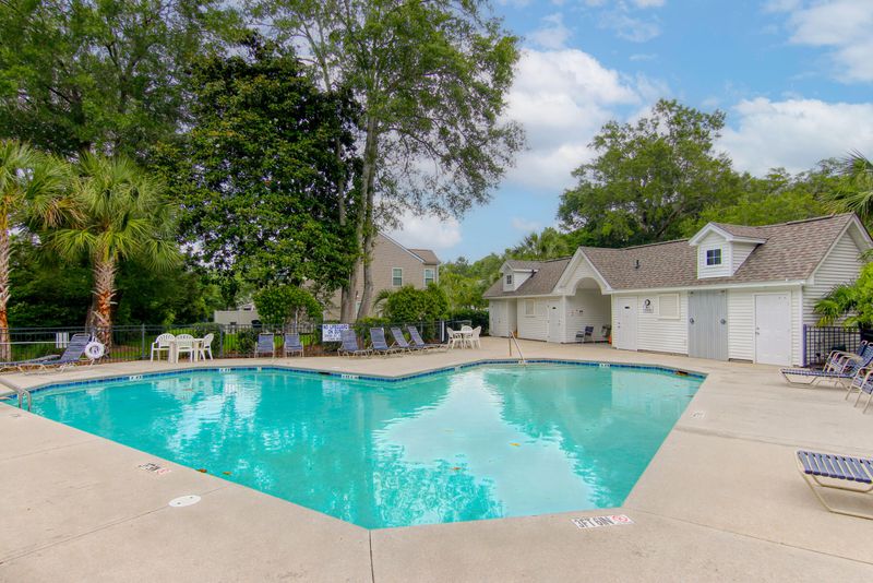 1276 Fenwick Plantation Rd, Johns Island, SC 29455