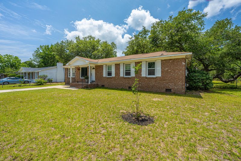 1339 Bresee St, Charleston, SC 29412