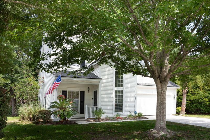 1373 Sassafrass Cir, Mount Pleasant, SC 29466