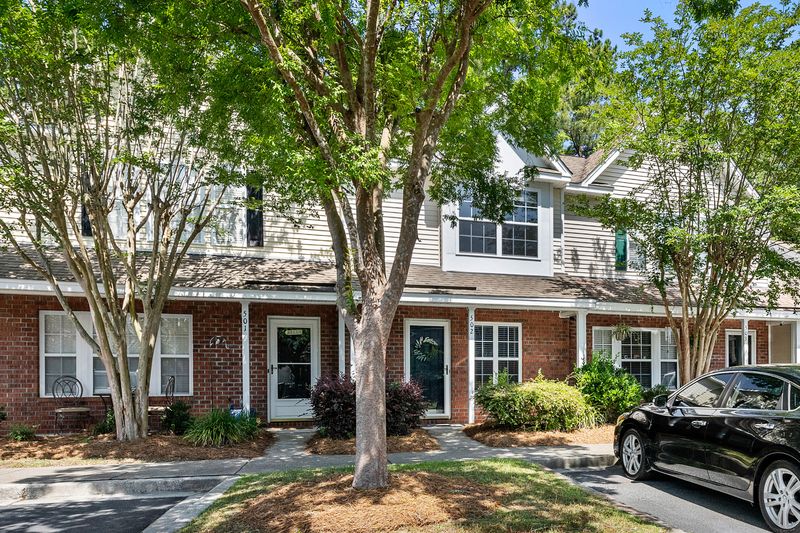502 Yellow Hawthorne Cir, Summerville, SC 29483