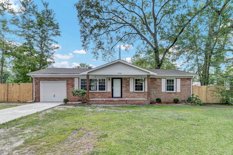 139 Harvey Ave, Goose Creek, SC 29445