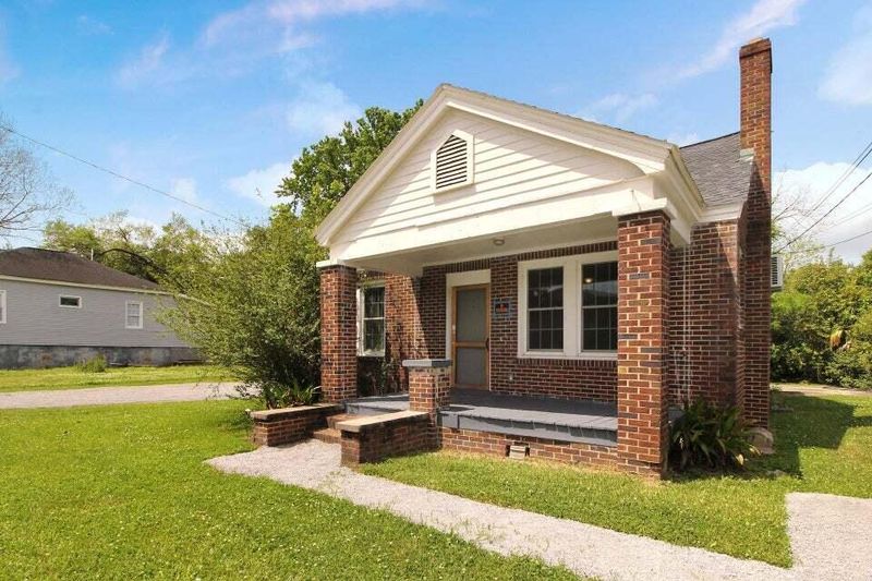 1808 Calvert St, North Charleston, SC 29405