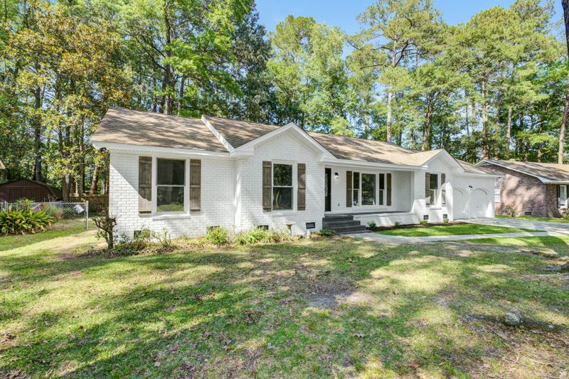 117 Stratford Dr, Summerville, SC 29485