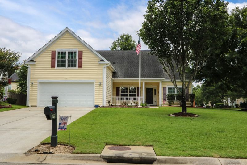 100 Sherry Ct, Summerville, SC 29485