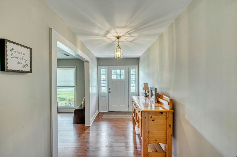 1240 Brookside Dr, Hanahan, SC 29410
