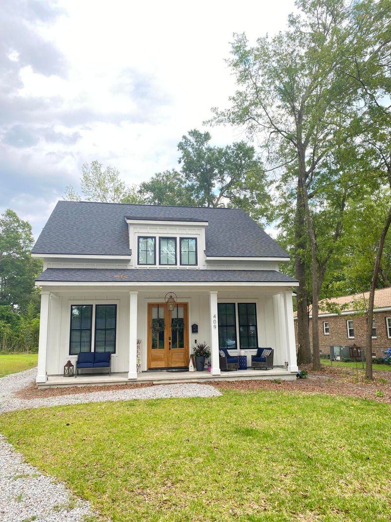 409 N Walnut St, Summerville, SC 29483