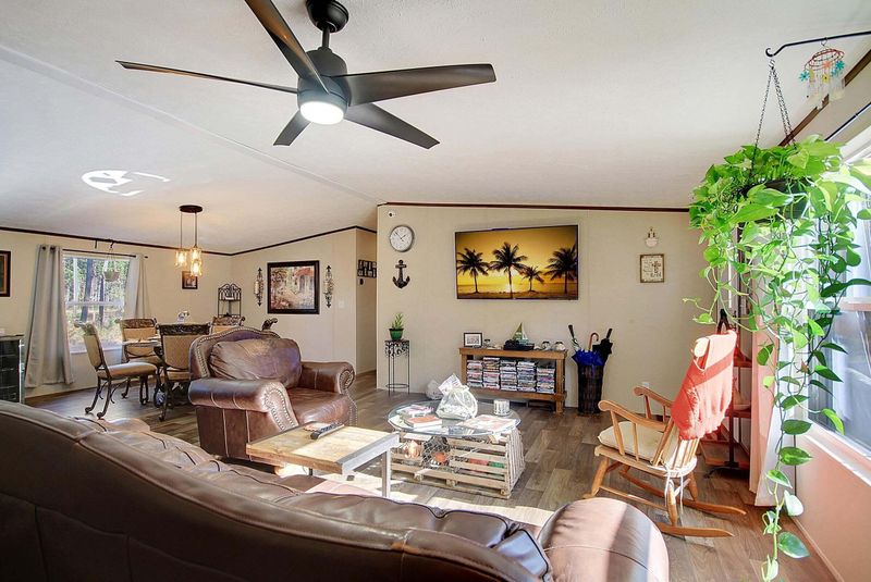 2276 Bethera Rd, Bonneau, SC 29431
