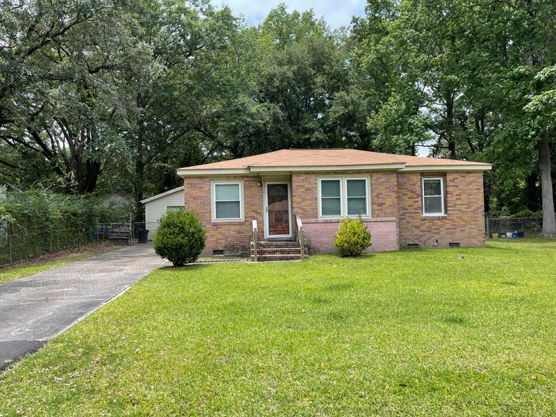 7661 Lady St, North Charleston, SC 29420