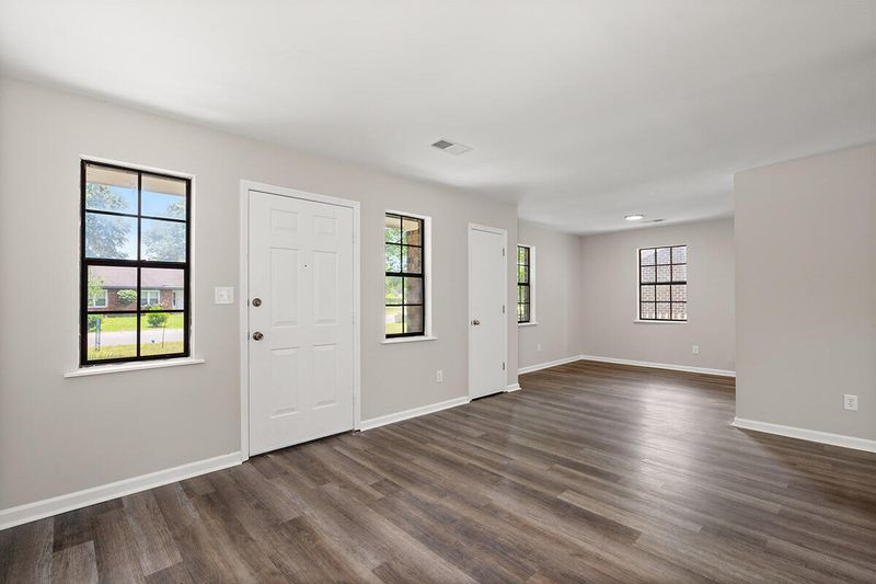 216 Gippy Dr, Summerville, SC 29486
