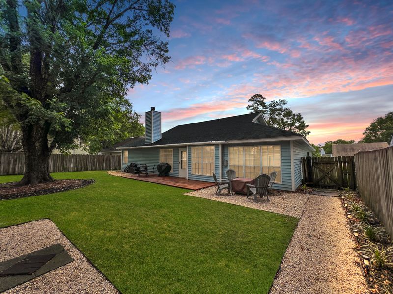 525 Laurel Ridge Rd, North Charleston, SC 29418