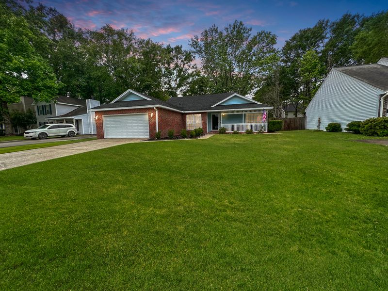 525 Laurel Ridge Rd, North Charleston, SC 29418