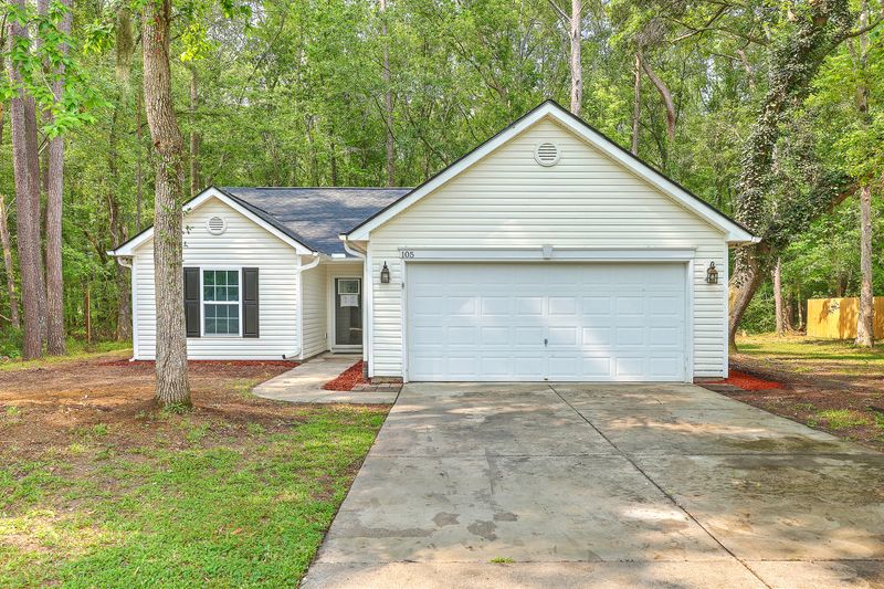 105 Holly St, Summerville, SC 29485