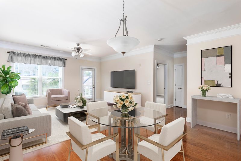 2244 Ashley Crossing Dr #127, Charleston, SC 29414