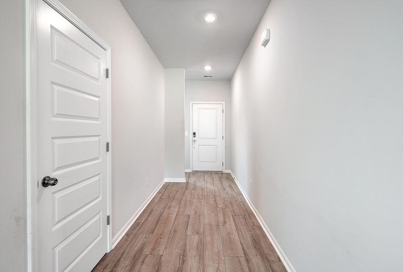 608 Spanish Wells Rd, Summerville, SC 29486