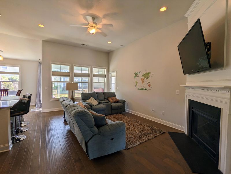 235 Swallowtail Ct, Mount Pleasant, SC 29464