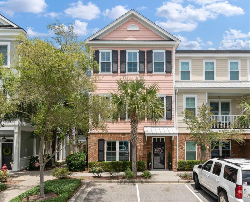 656 Coleman Blvd #204, Mount Pleasant, SC 29464