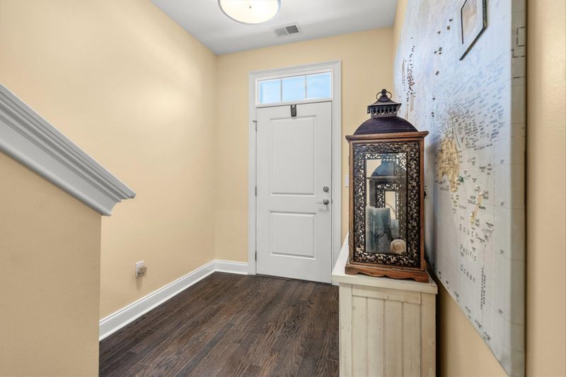 656 Coleman Blvd #204, Mount Pleasant, SC 29464