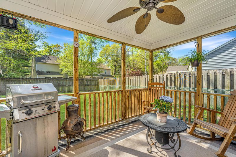 209 Moon Shadow Ln, Summerville, SC 29485