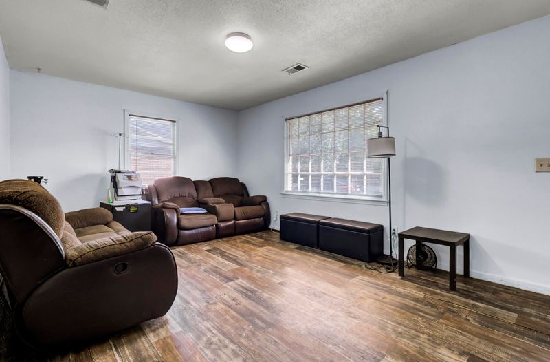 609 E Richardson Ave, Summerville, SC 29485
