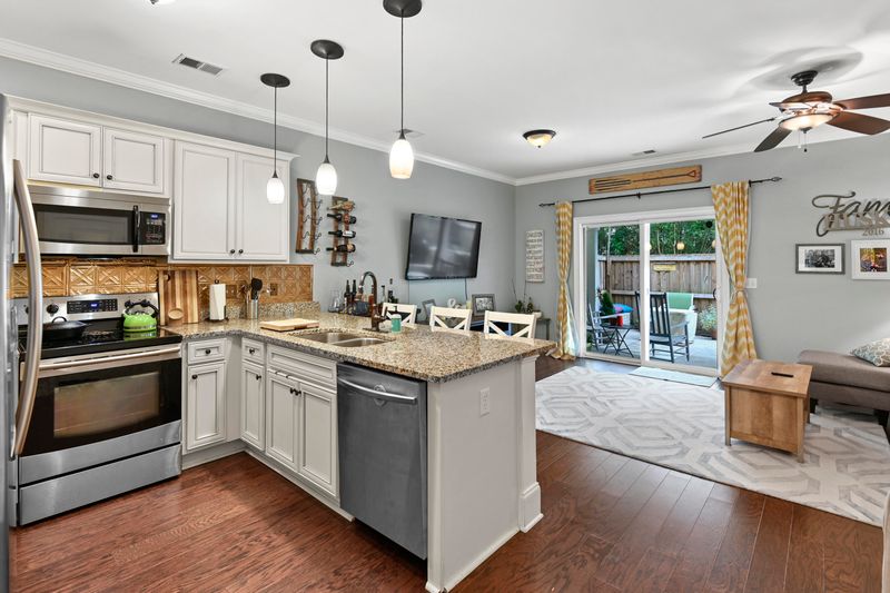 2963 Emma Ln, Mount Pleasant, SC 29466