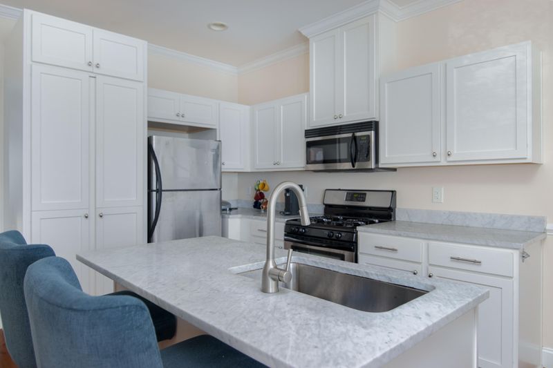 9 Carondolet St, Charleston, SC 29403