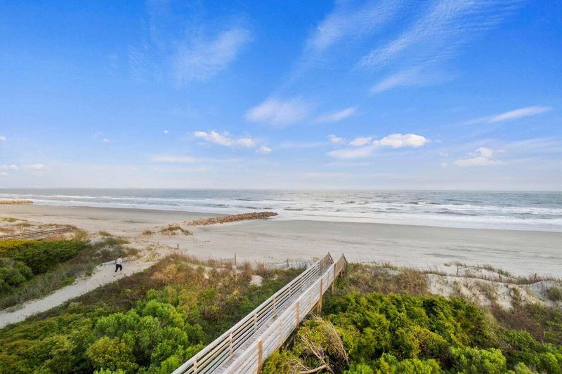 819 E Arctic Ave, Folly Beach, SC 29439