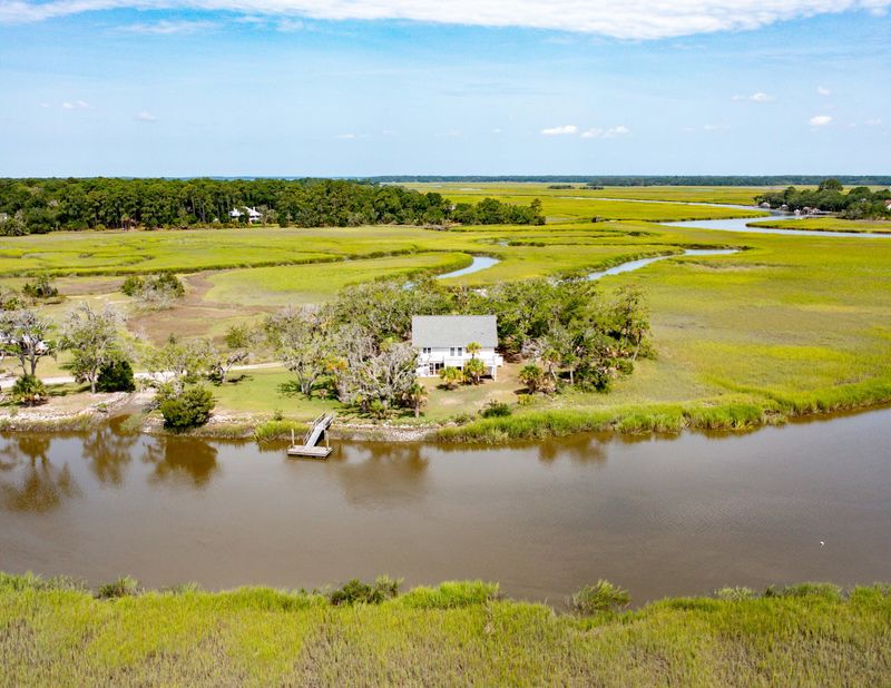 599 Fishing Creek Dr, Edisto Island, SC 29438