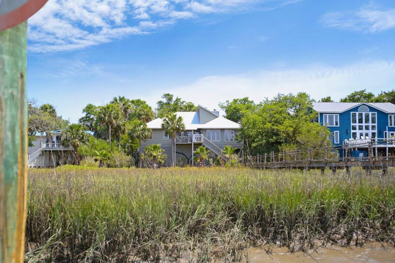 405 Jungle Shores Dr, Edisto Beach, SC 29438