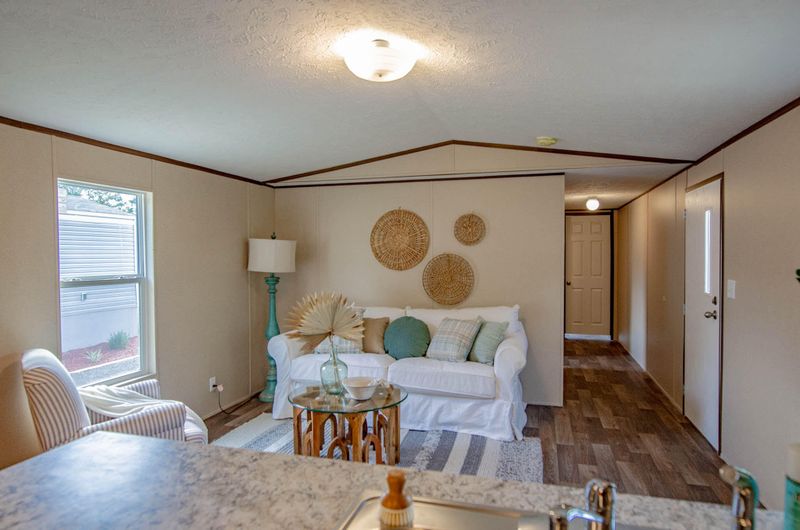 154 O T Wallace Dr, Summerville, SC 29483