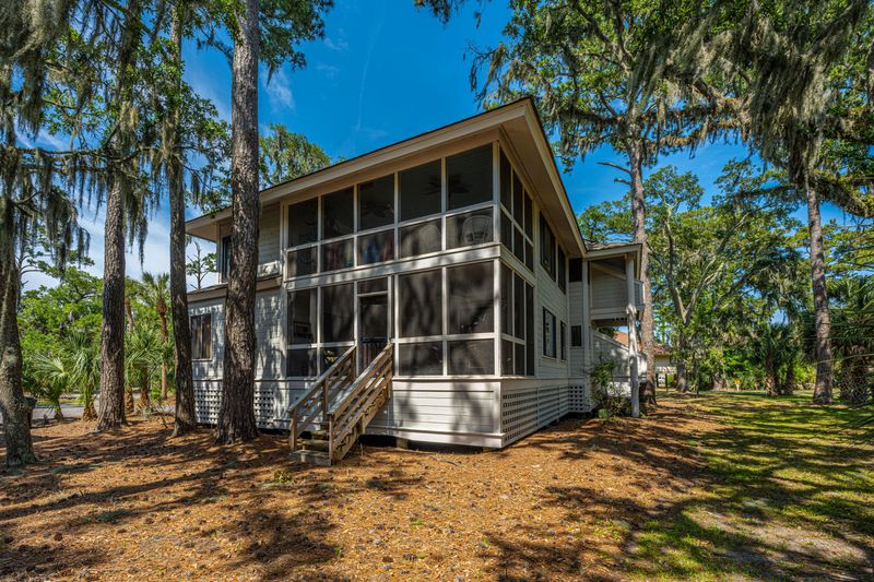 853 Club Cottage Dr, Edisto Beach, SC 29438