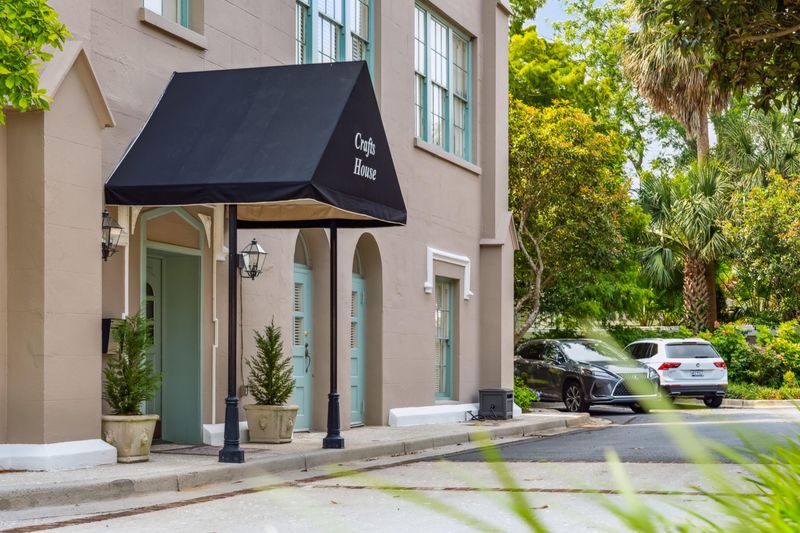 67 Legare St #208, Charleston, SC 29401