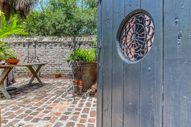 28 Society St, Charleston, SC 29401