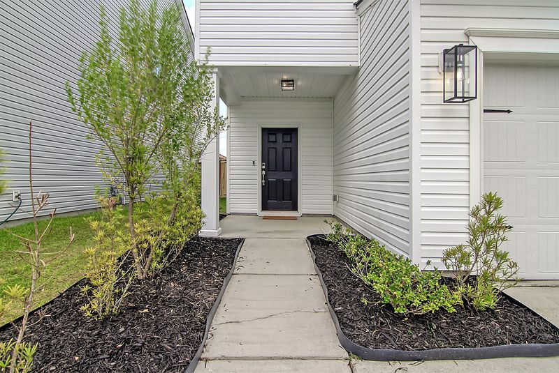 824 Redbud Ln, Summerville, SC 29486
