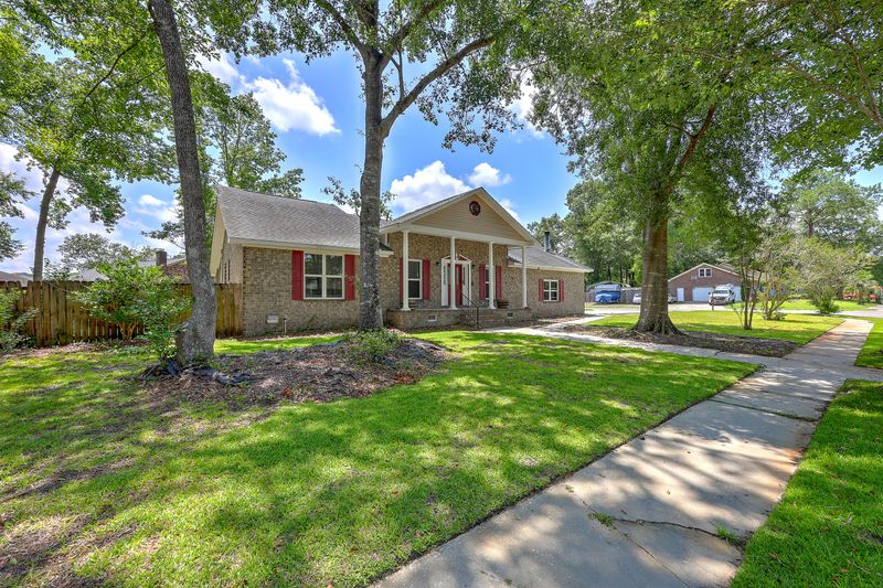 1406 Foxtail Pine Rd, Ladson, SC 29456