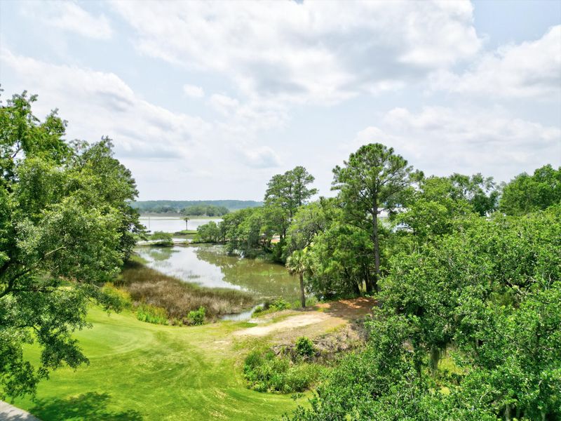 5105 St George Ln, Hollywood, SC 29449
