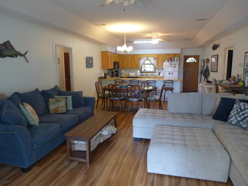 3206 Myrtle St, Edisto Island, SC 29438