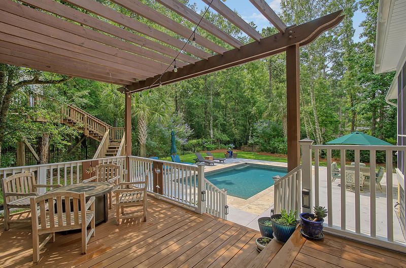 3682 Coastal Crab Rd, Mount Pleasant, SC 29466