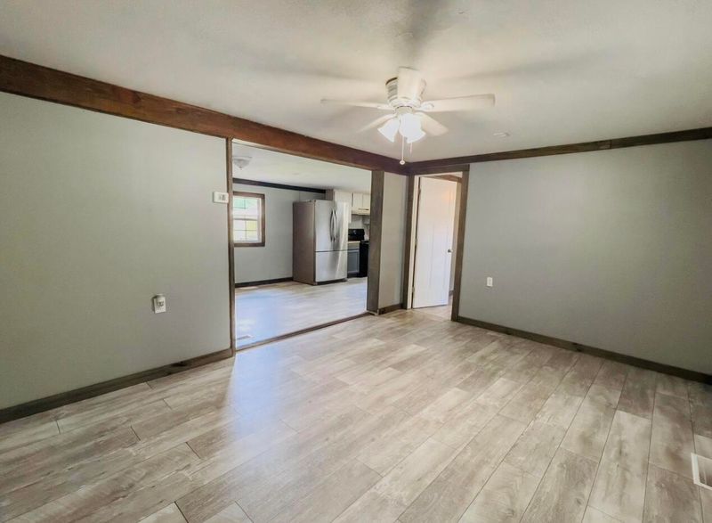 211 Twin Lakes Dr, Summerville, SC 29483