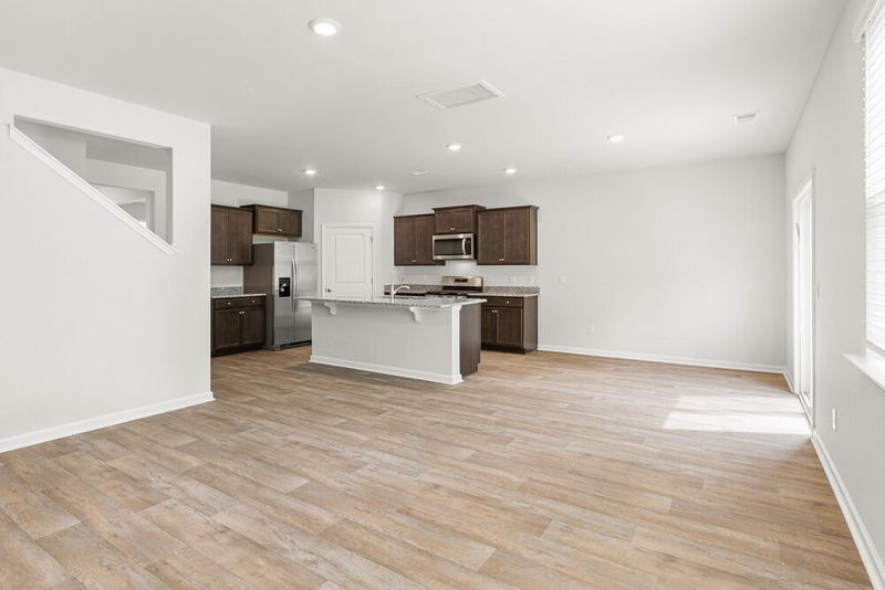 629 Red Mulberry Rd, Moncks Corner, SC 29461