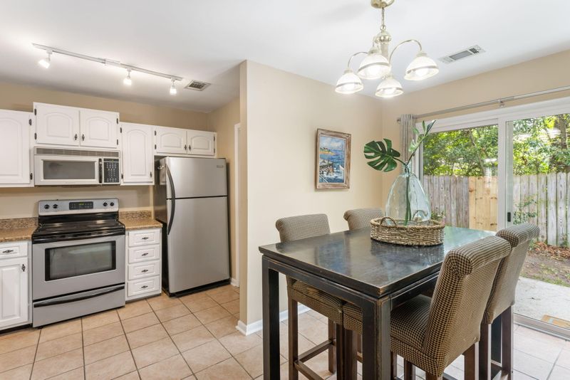 1218 Meadow Park Ln #B, Mount Pleasant, SC 29464