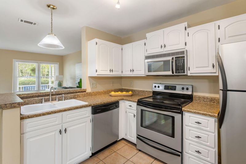 1218 Meadow Park Ln #B, Mount Pleasant, SC 29464