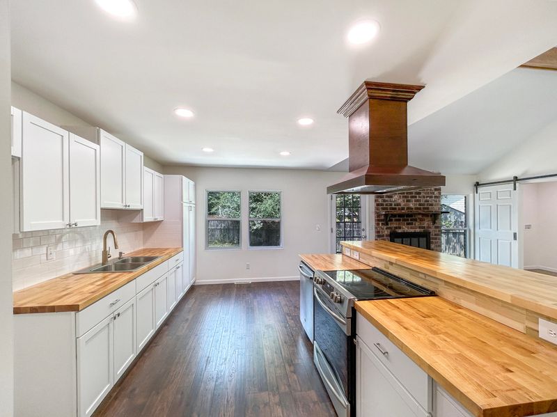 301 Huntsman Dr, Goose Creek, SC 29445