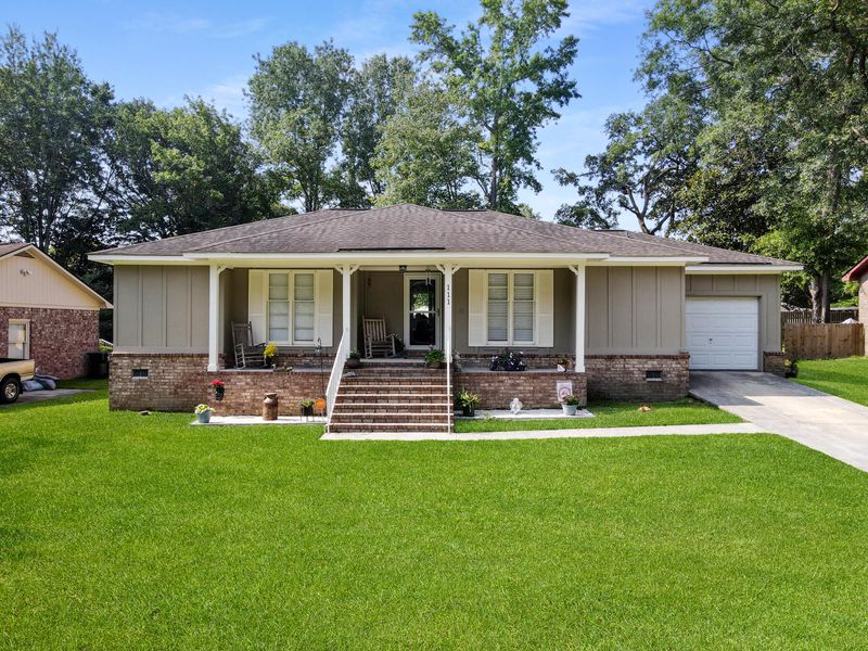 111 Drexel Rd, Ladson, SC 29456