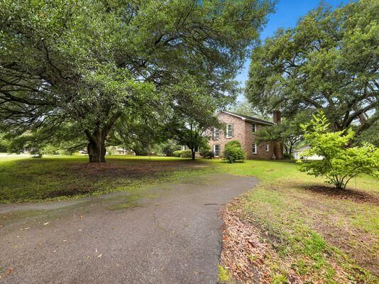 1129 Dennis Blvd, Moncks Corner, SC 29461