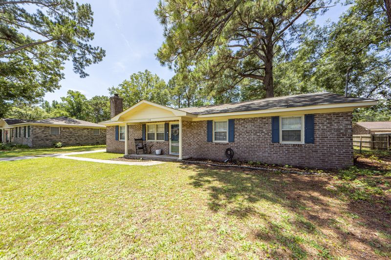 108 Rebellion Rd, Summerville, SC 29483