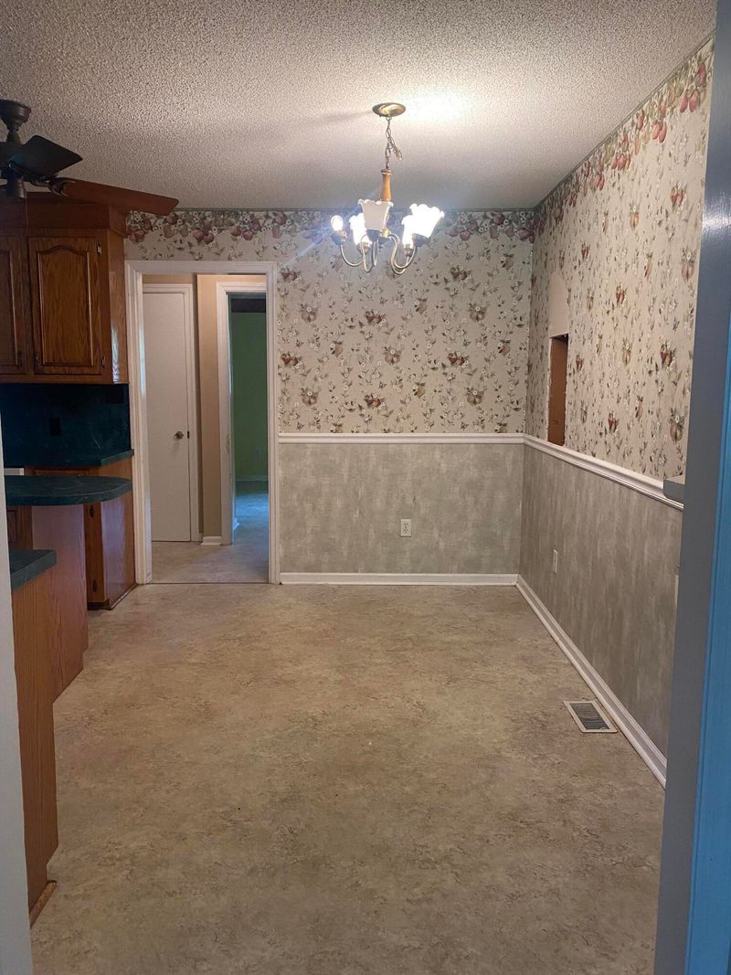 1138 Camden St, North Charleston, SC 29405